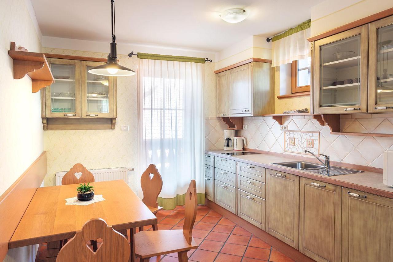Apartments Tourist Farm Matijovc Naklo 外观 照片