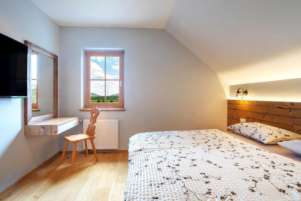 Apartments Tourist Farm Matijovc Naklo 外观 照片