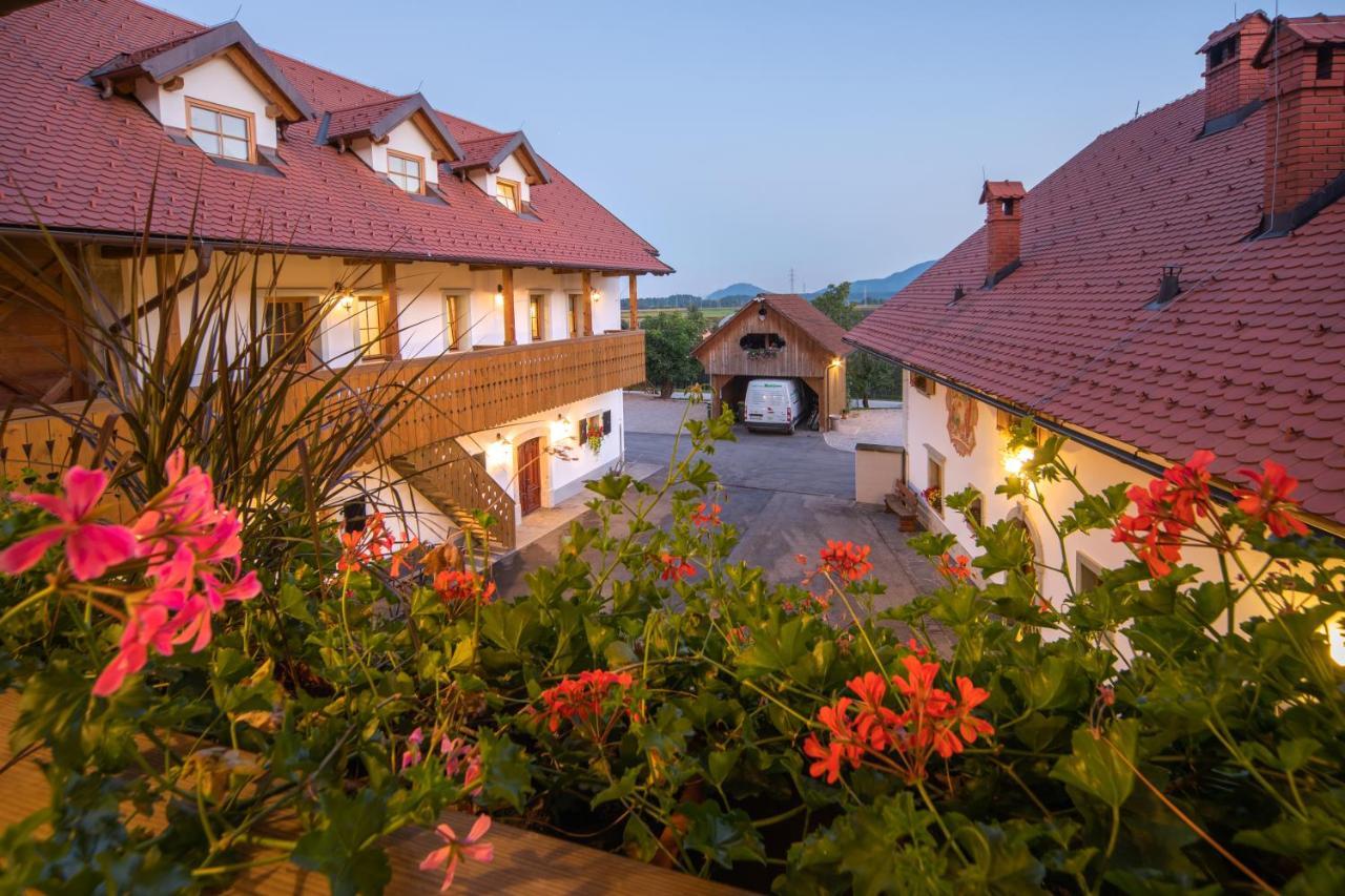 Apartments Tourist Farm Matijovc Naklo 外观 照片